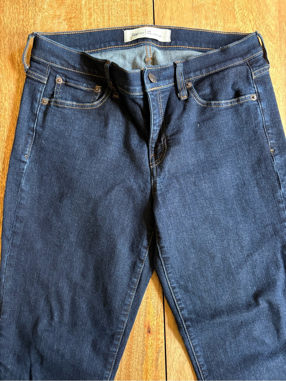 GAP Women’s Dark Indigo Straight-Leg Jeans